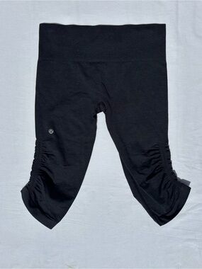 Lululemon In The Flow Crop II Black Ruched Yoga Capri Leggings